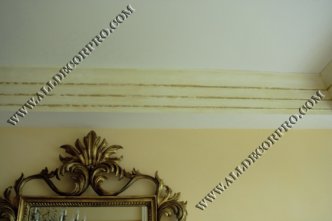 Стены декорированы краской с эффектом замши