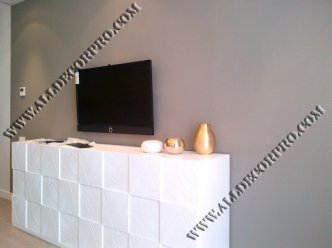 Стена декорированная декоративной штукатуркой с эффектом замши