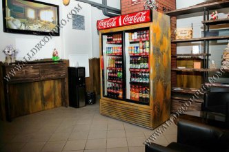 Холодильник coca cola декорированный ржавчиной