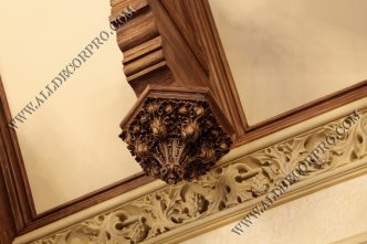 Декорированная лепнина имитирующая дерево и камень