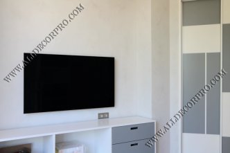 Стены декорированные микробетоном