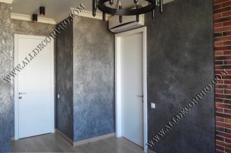 Стены декорированные металлизированным декоративным покрытием