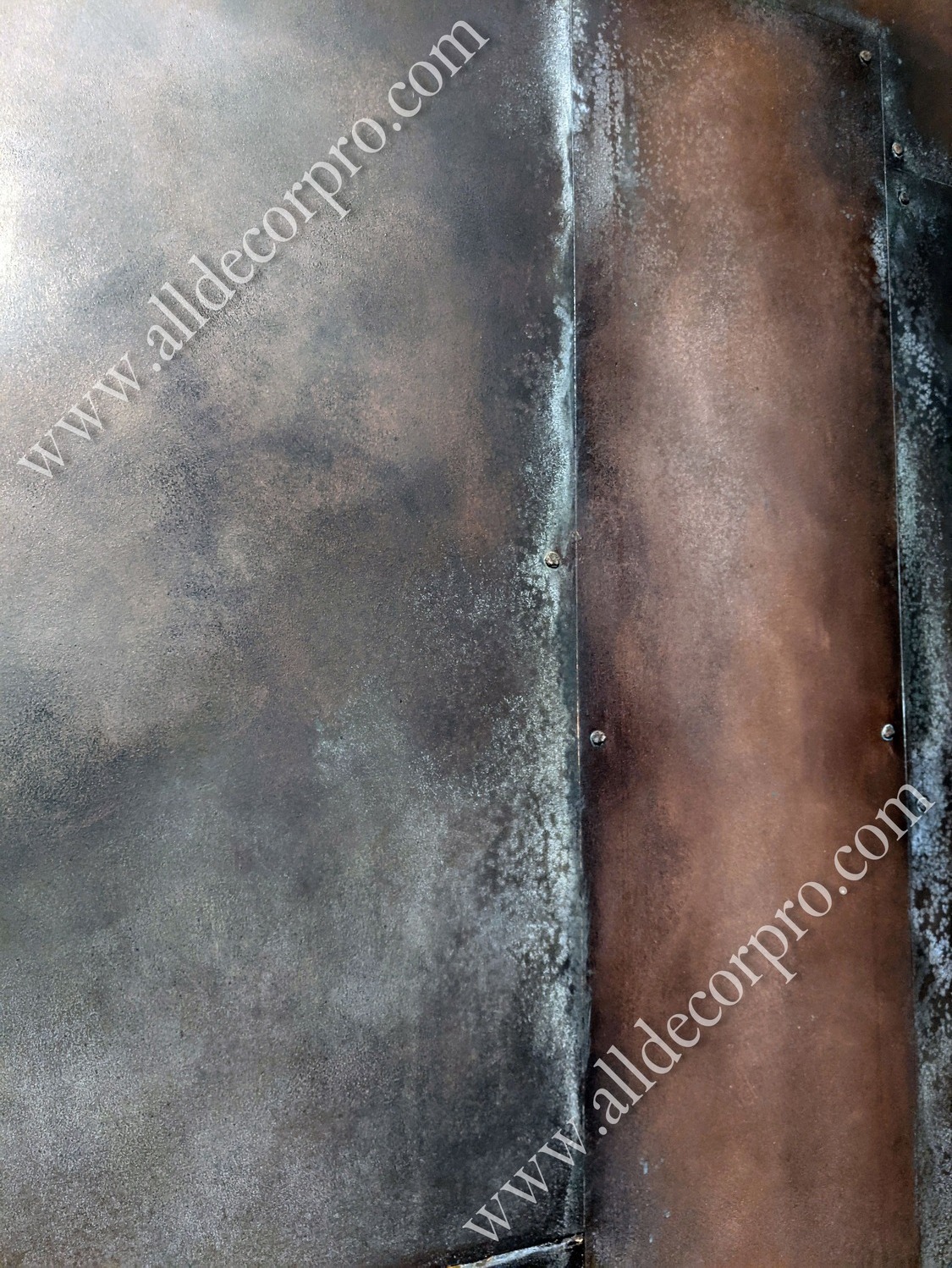 Стена декорированная жидким металом PRO-METAL 1K Metal Plaster