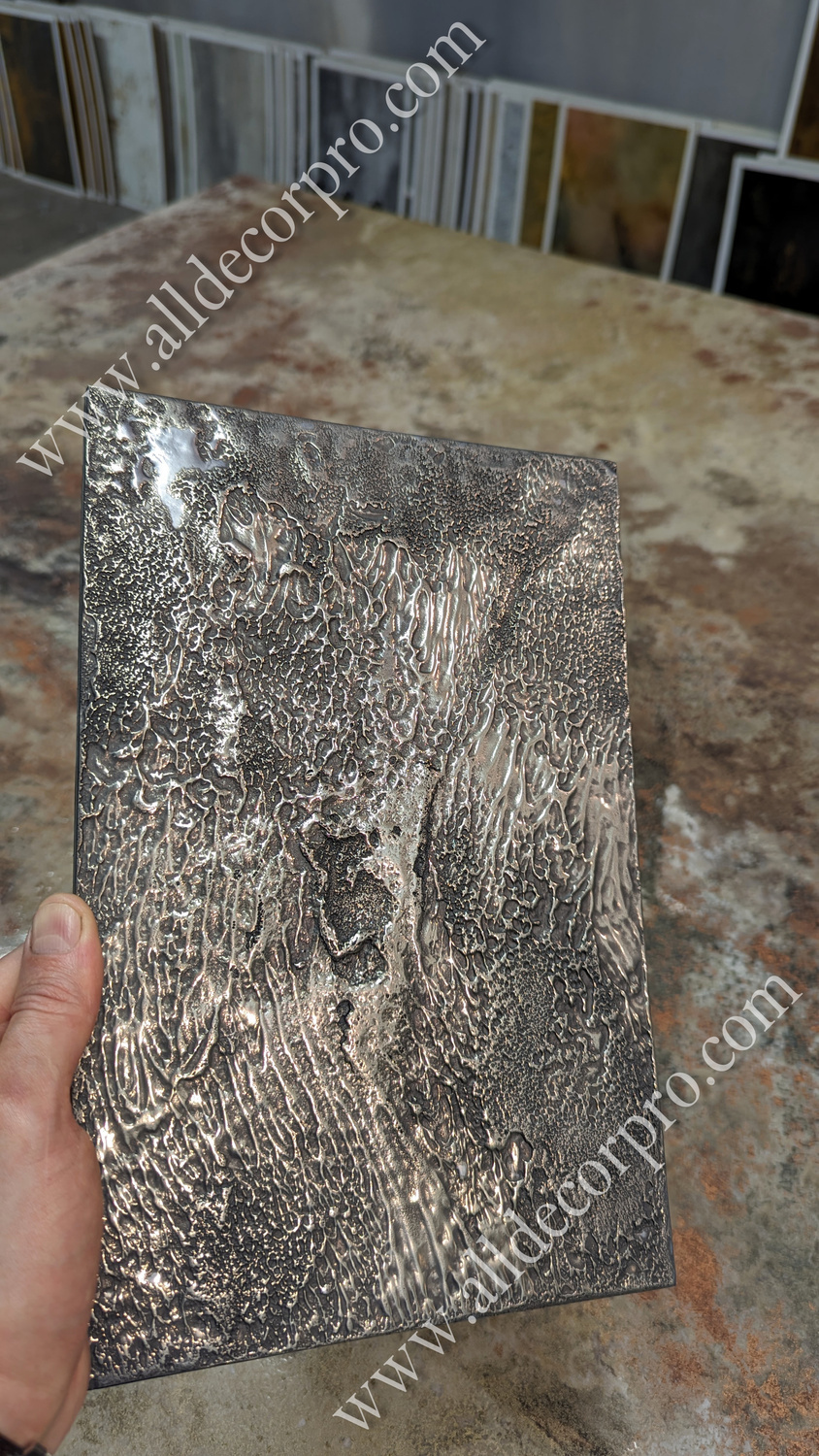 Образец фактурного, декоративного покрытия жидкий металл Metallhaut