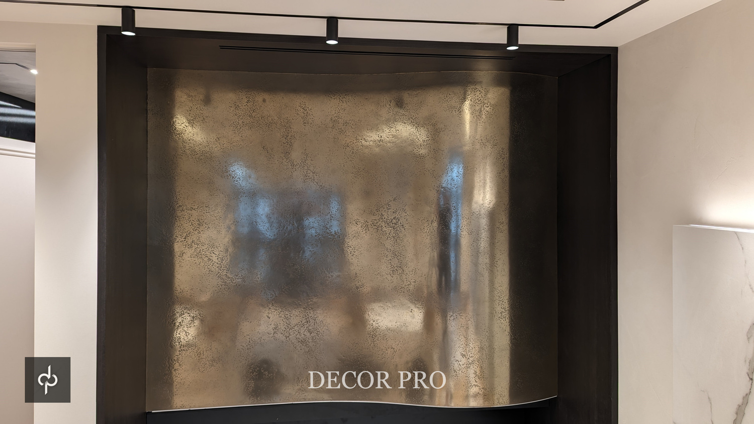 Зона камина в фактурном металле PRO-METAL