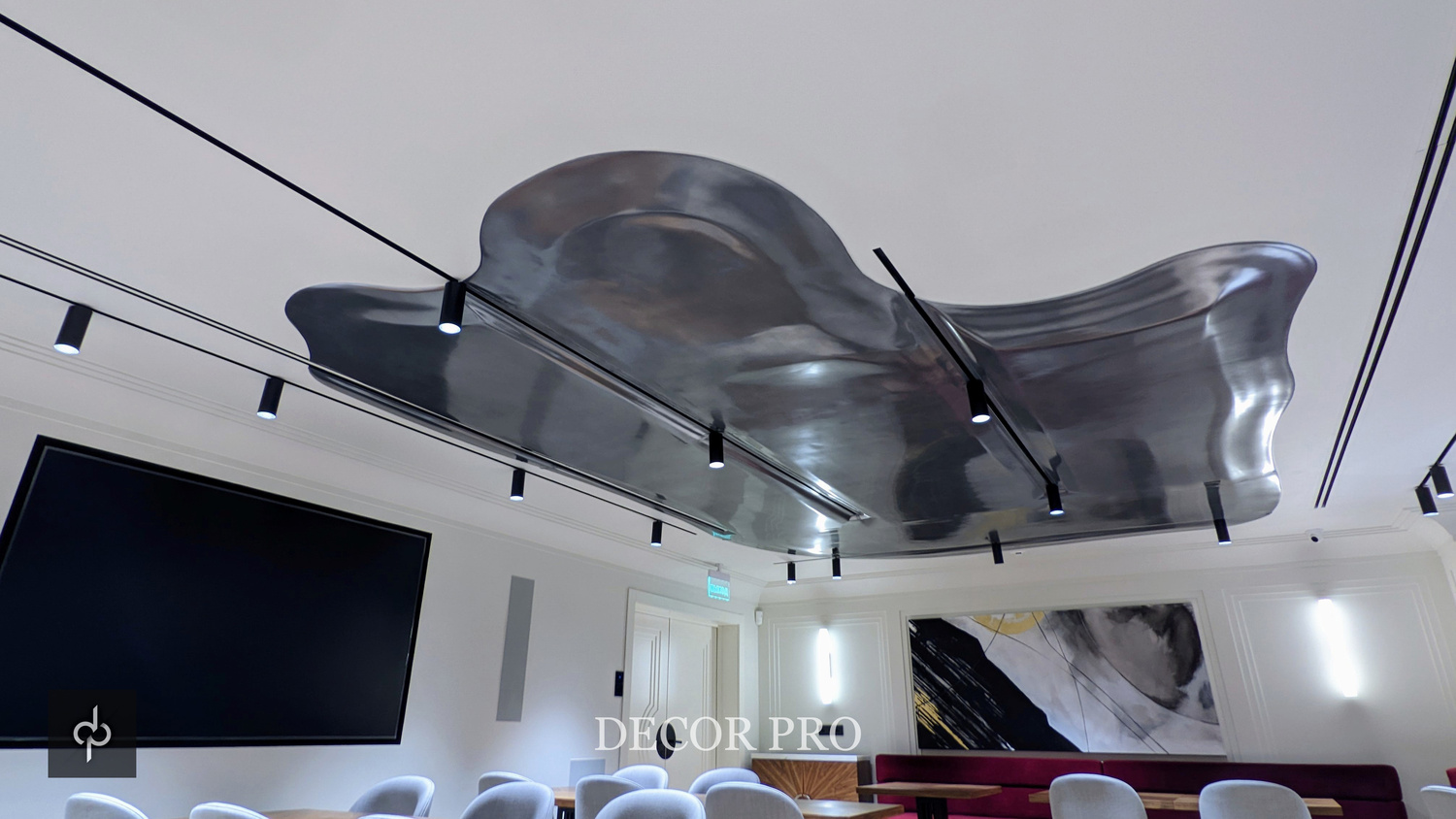 Скульптурный потолок металлизированный жидким металлом PRO-METAL