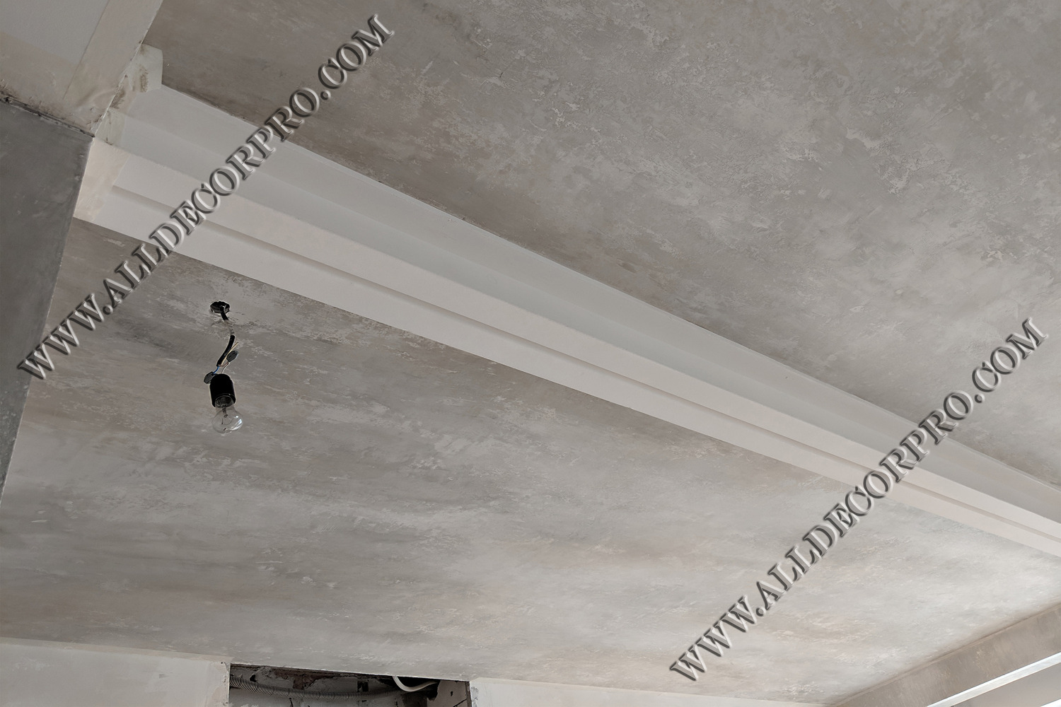 Потолок декорированный микробетоном Decorazza "Art beton"