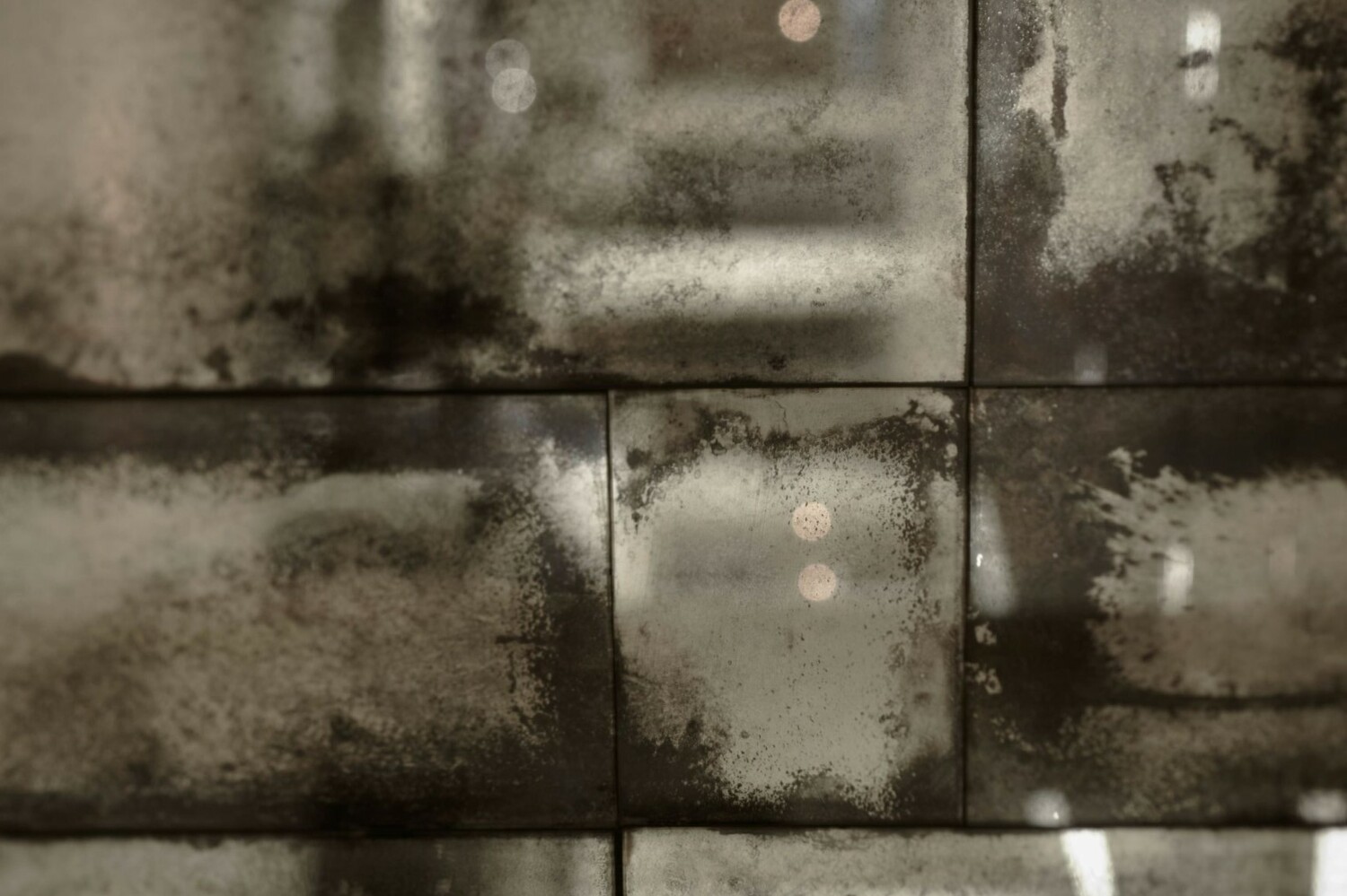 состаренное зеркало&nbsp;