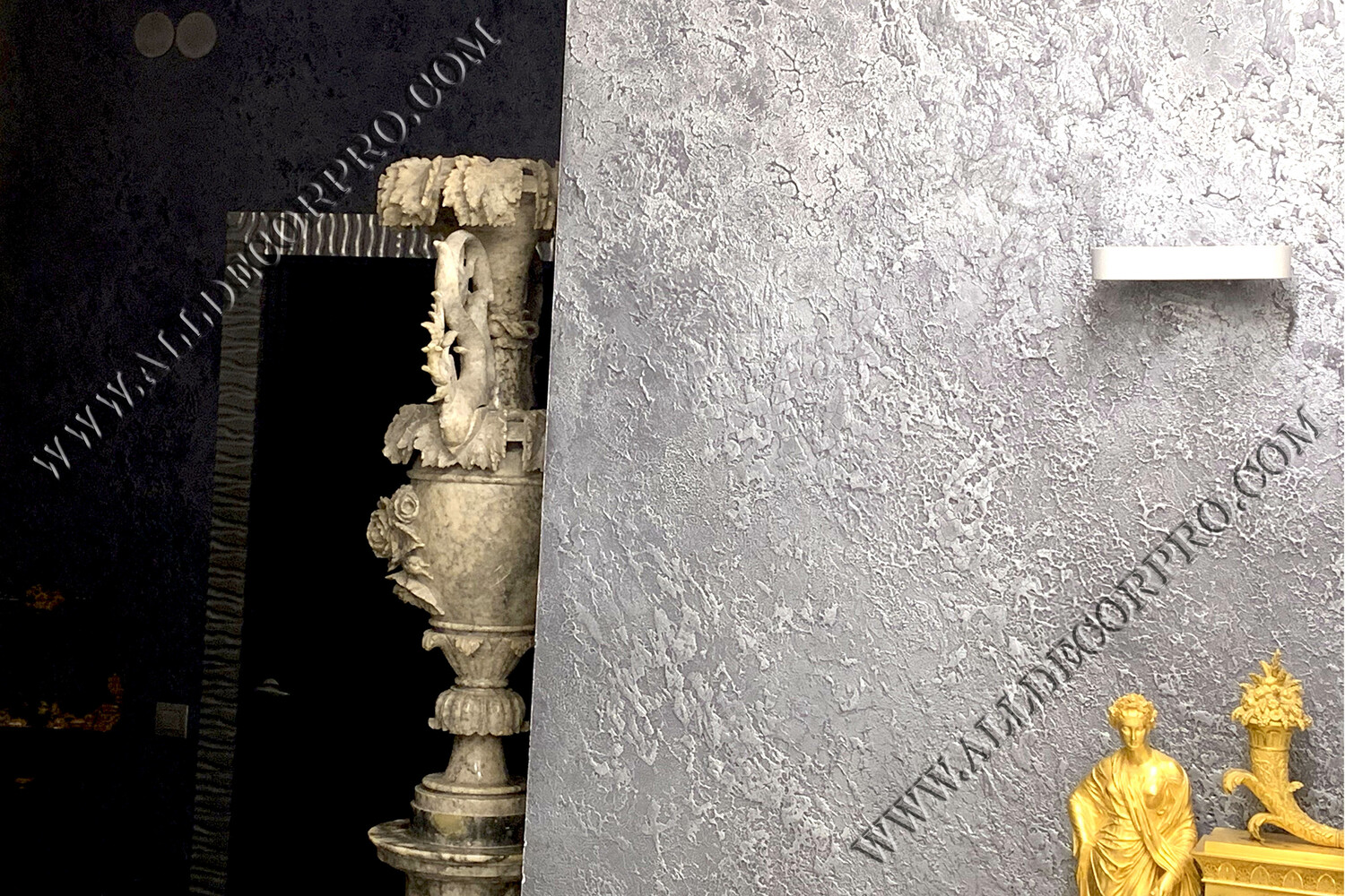 Стена из декоративной металлизированной штукатурки